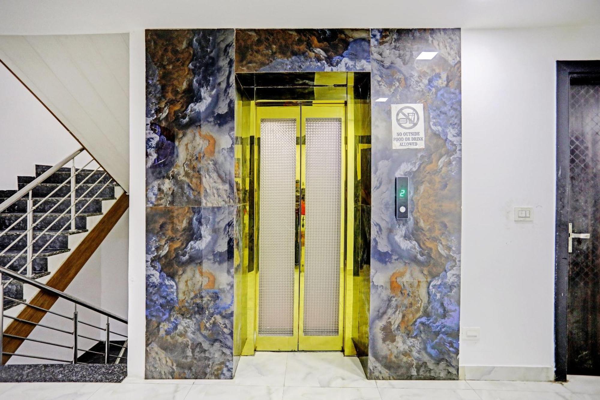 Hotel O Zion Nuova Delhi Esterno foto